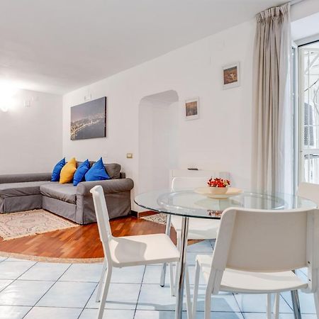 Guesthost - Casa Querida Central & Elegant Flat نابولي المظهر الخارجي الصورة