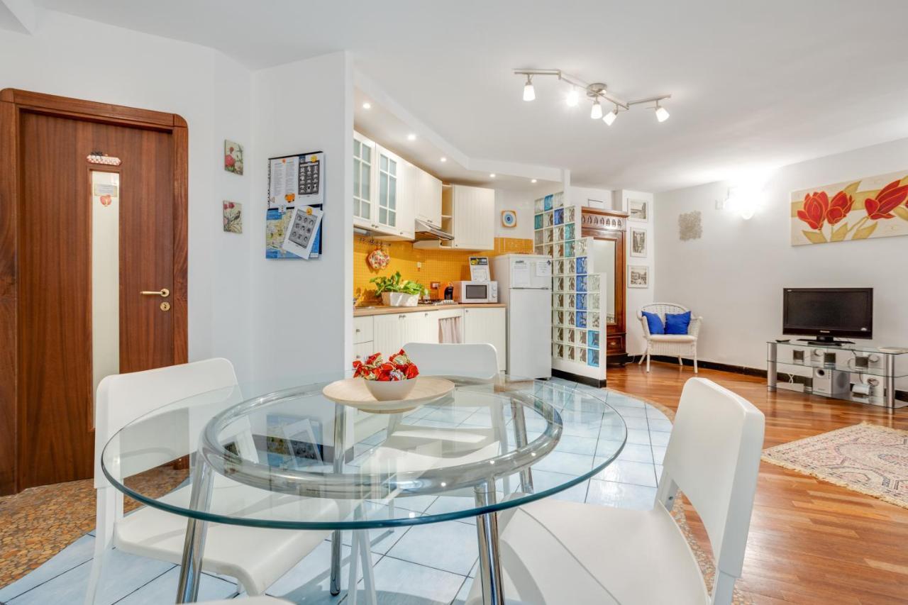 Guesthost - Casa Querida Central & Elegant Flat نابولي المظهر الخارجي الصورة