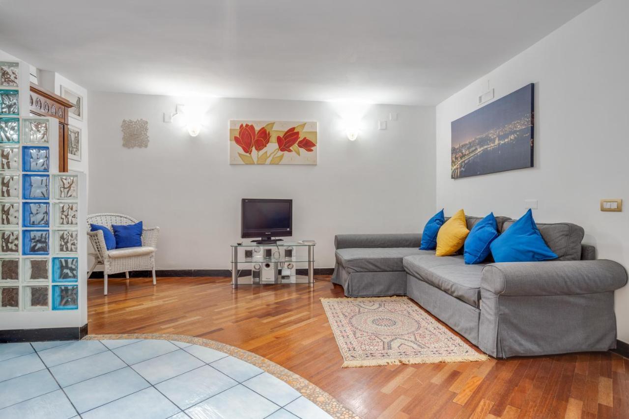 Guesthost - Casa Querida Central & Elegant Flat نابولي المظهر الخارجي الصورة