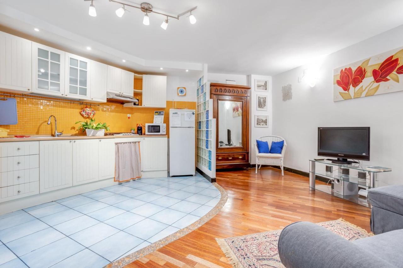 Guesthost - Casa Querida Central & Elegant Flat نابولي المظهر الخارجي الصورة